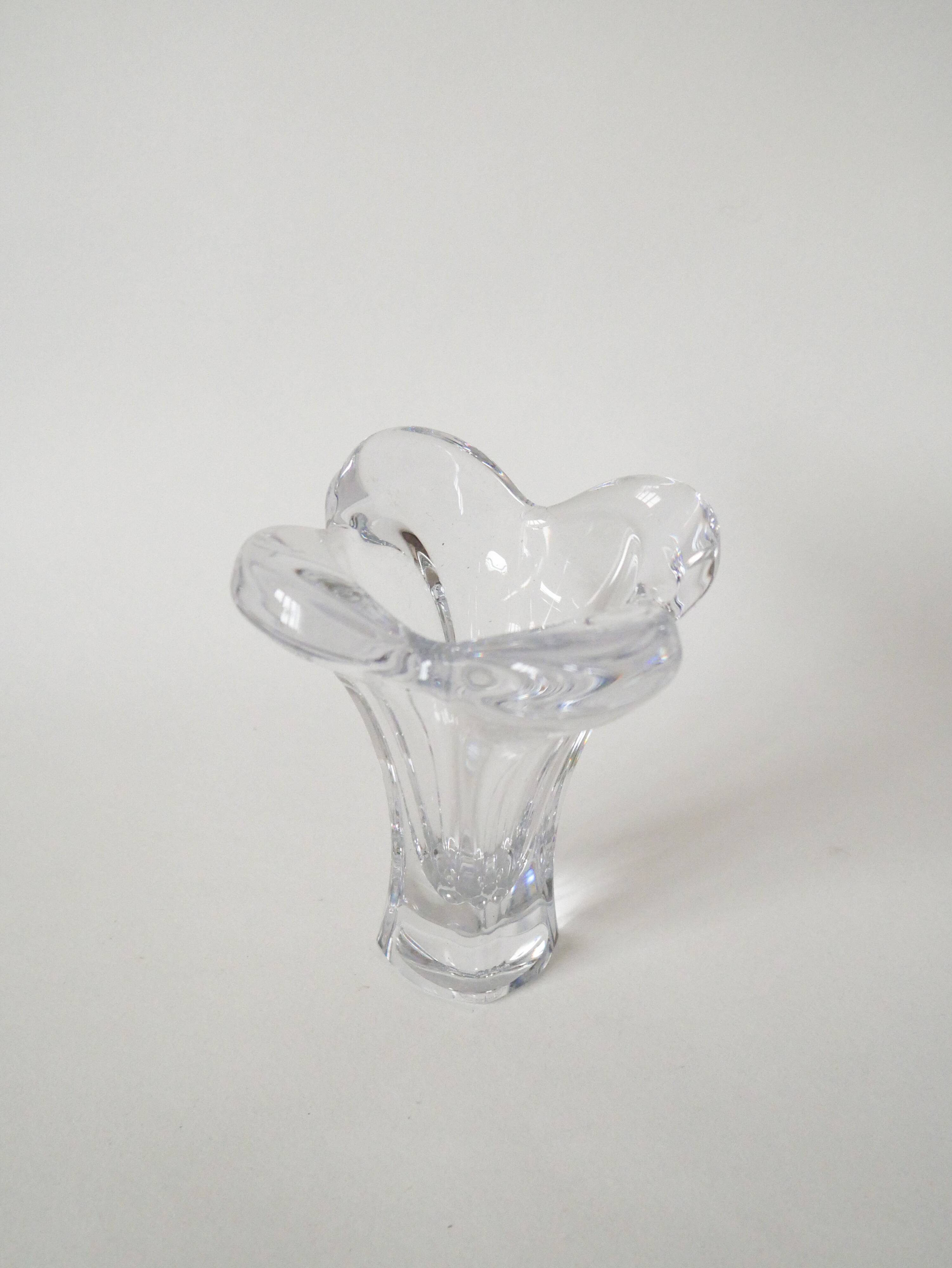 petit vase corolle en cristal 1950
