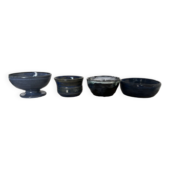 4 blue ceramic bowls