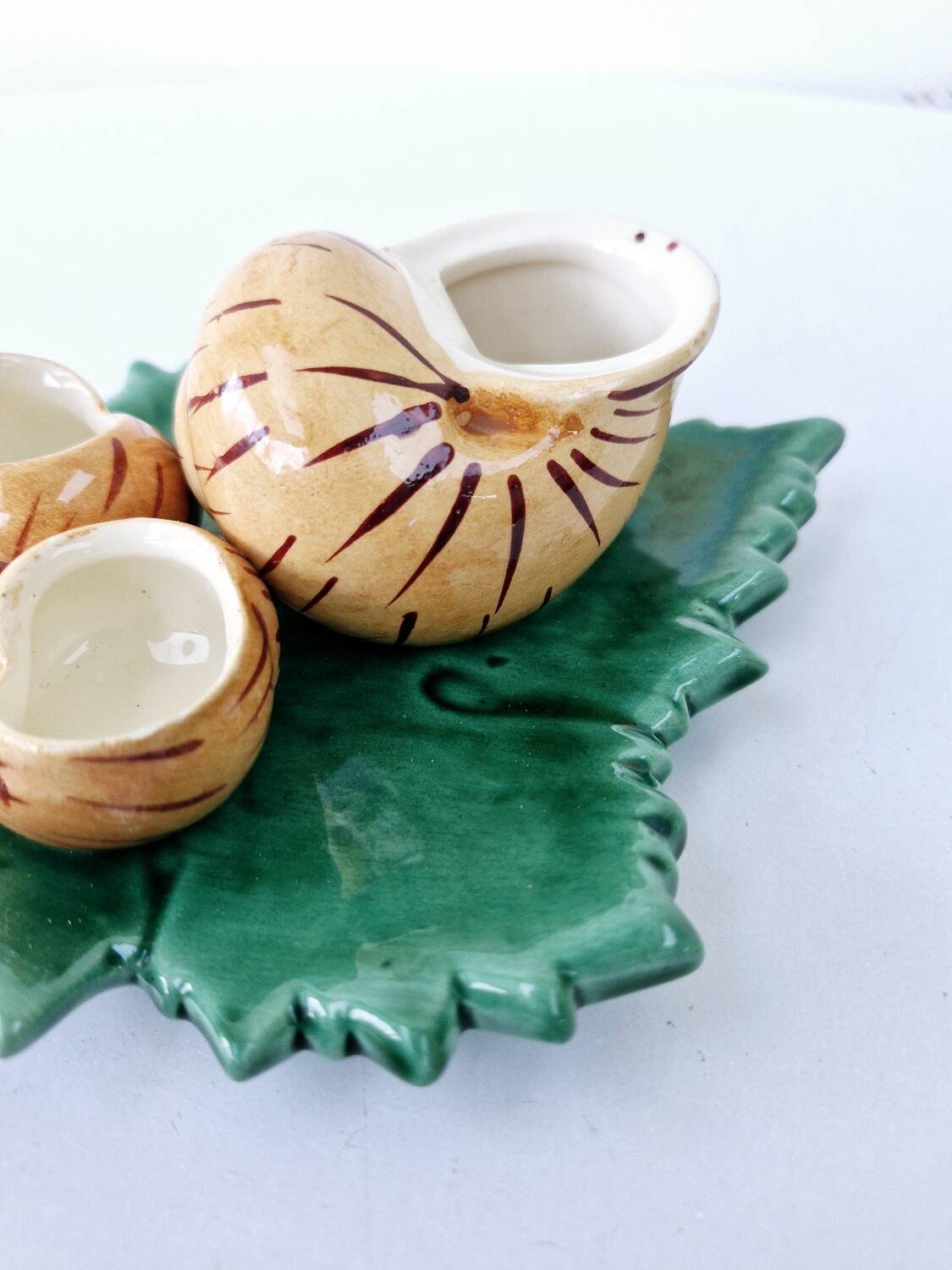 Servant Salt Pepper Mustard Ceramic DLG Vallauris Barbotine Escargot Leaf
