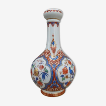 Kaiser Ming porcelain vase