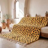 Beni Ourain Berber rug made of natural wool, handmade, 150/250 cm.