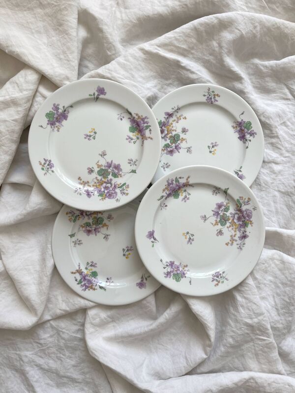 4 assiettes à dessert en porcelaine décor de fleurs Bernardaud Limoges