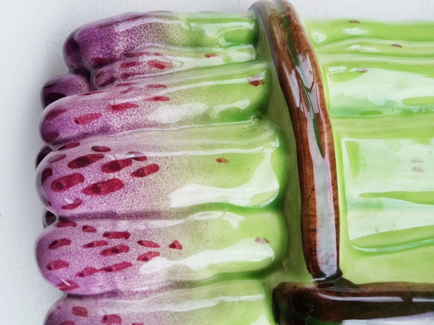 Asparagus barbotine dish