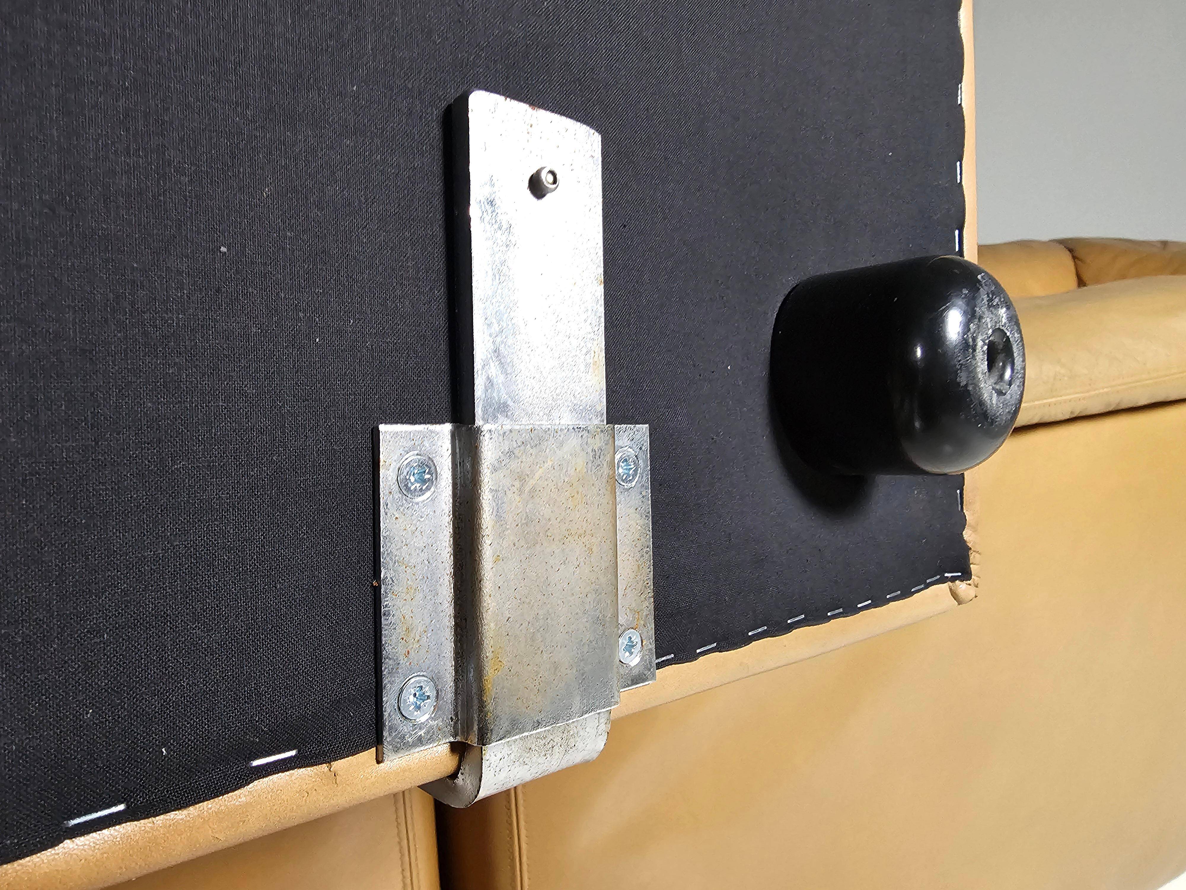 Modular "Jeep" sectional sofa in light brown leather by Anita Schmidt for Durlet, 1970.