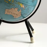 Globe terrestre en tôle vintage 1960's
