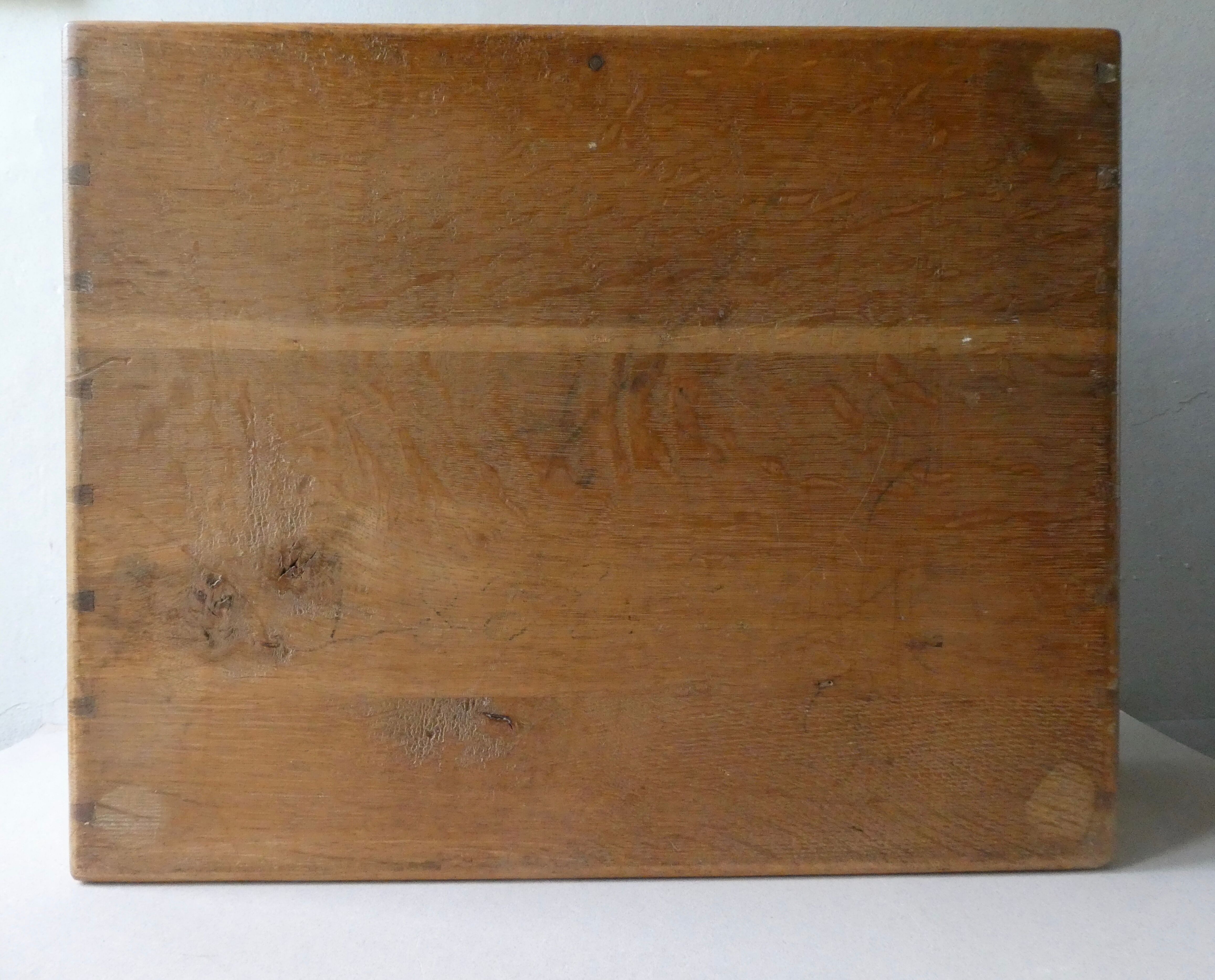 Office furniture, solid wood lockers