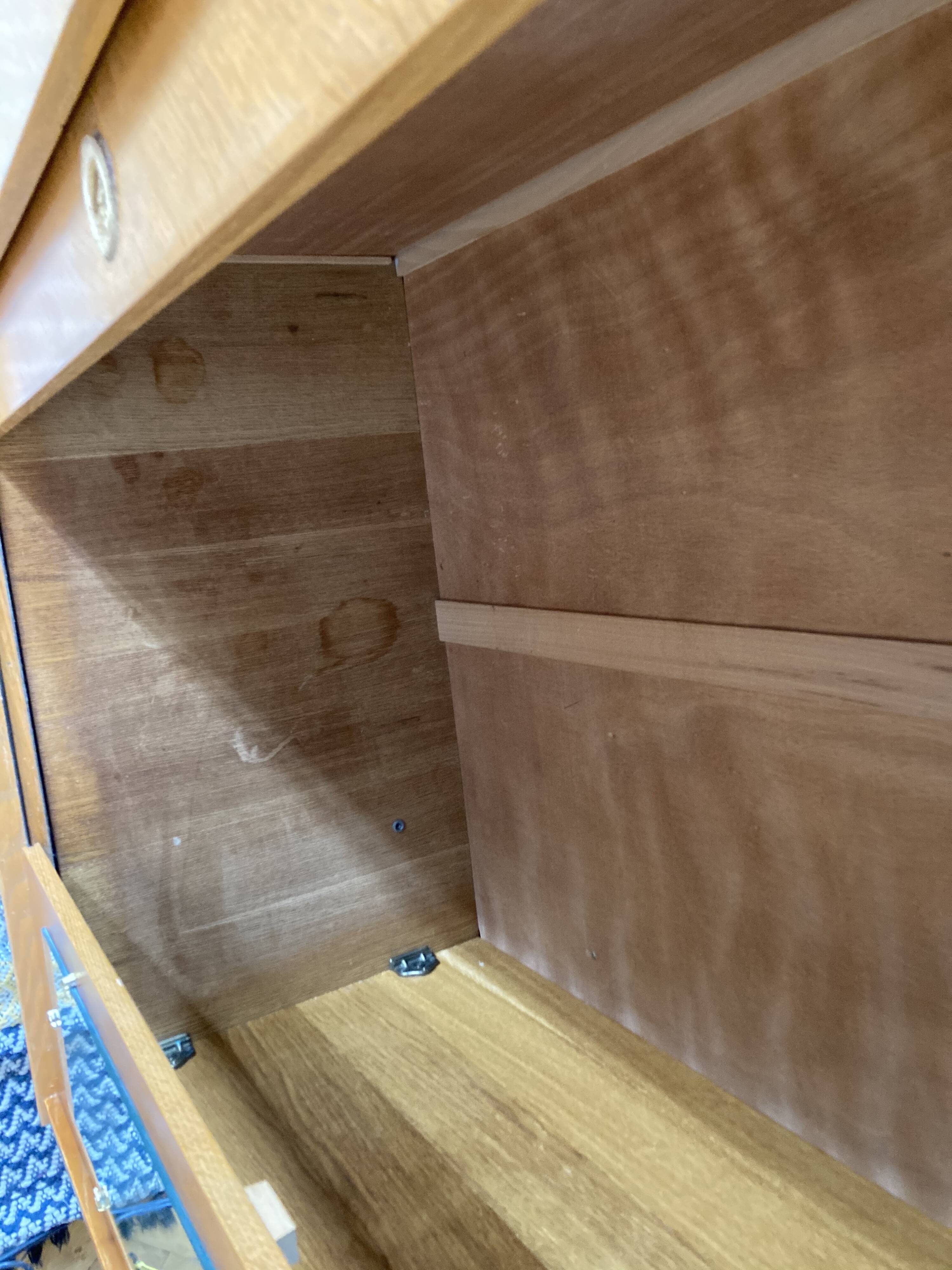 Wardrobe sliding doors compass feet