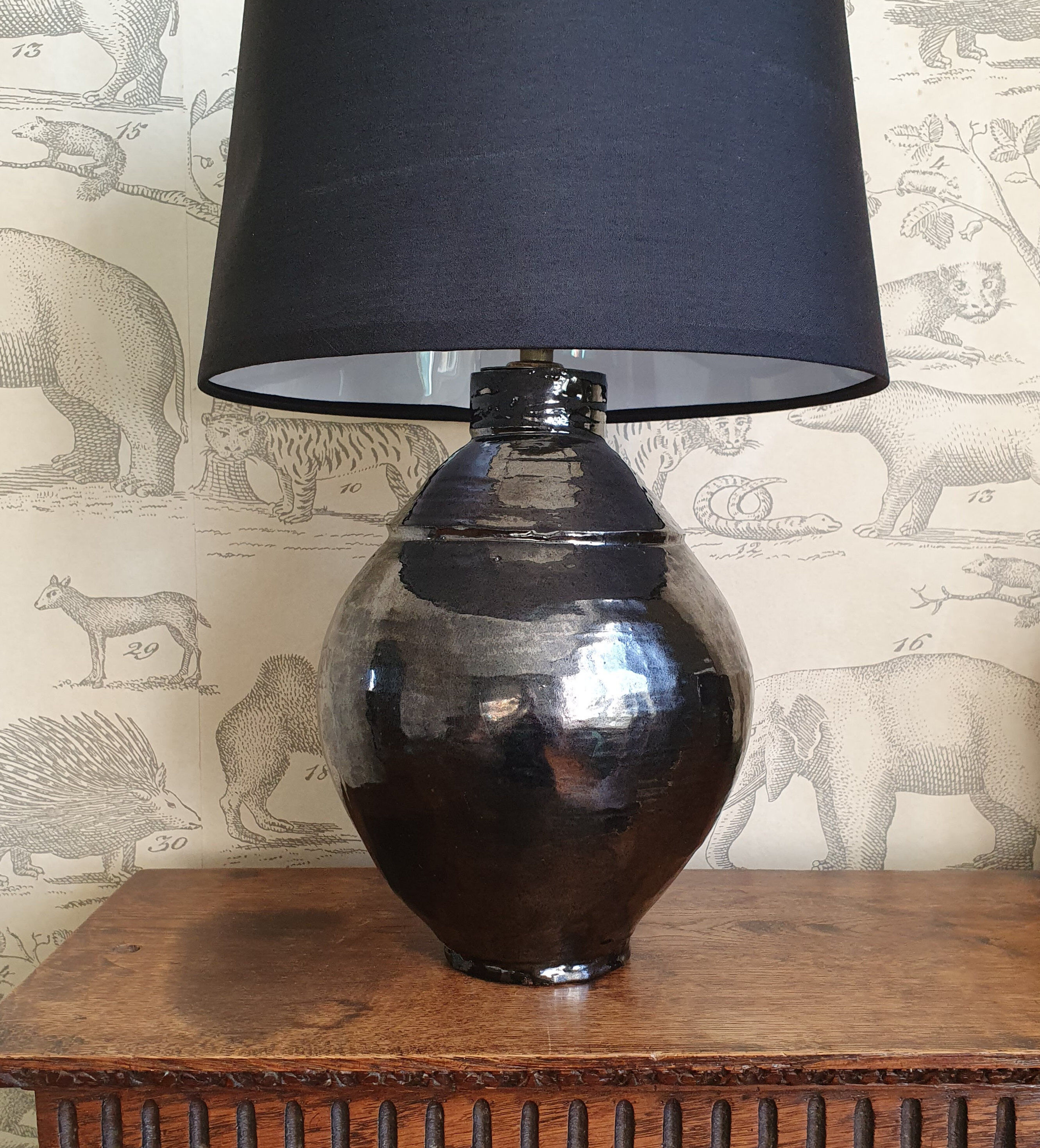 Black ceramic lamp