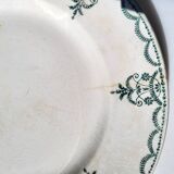 Terre de Fer plate with floral garland