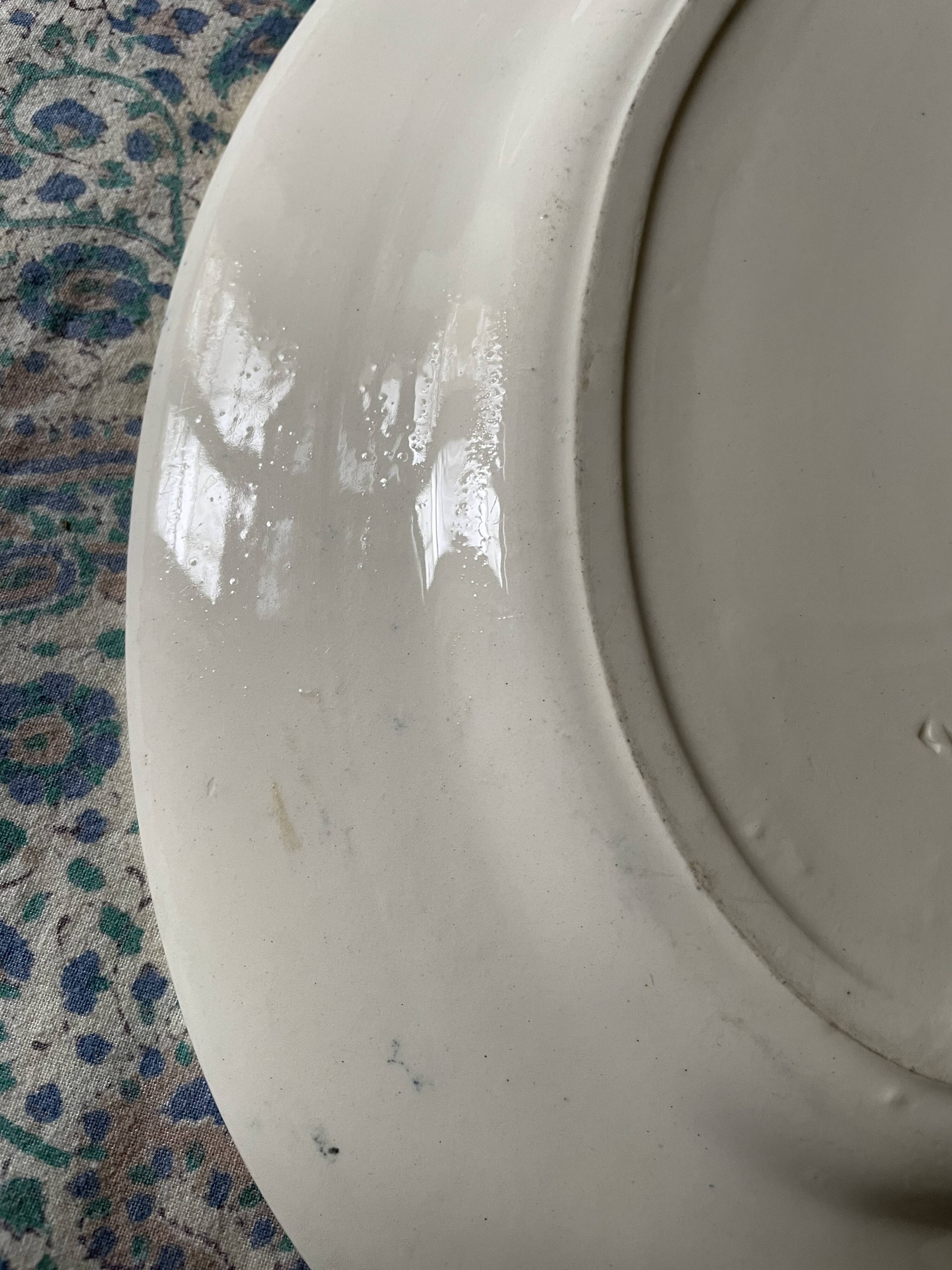 Iron earth serving dish
