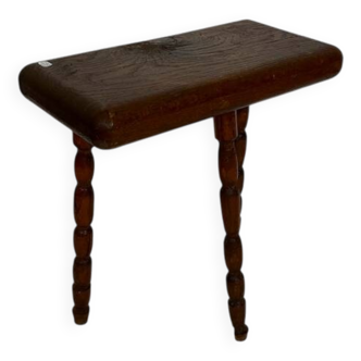 Tabouret tripode en bois massif