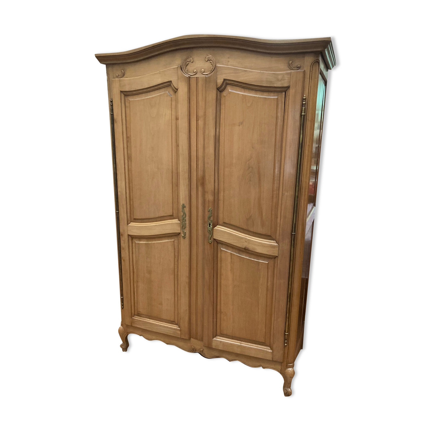 Louis XV linen cabinet in cherry period mid-twentieth century (delivery possible)