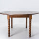 Table ronde pied chapelet
