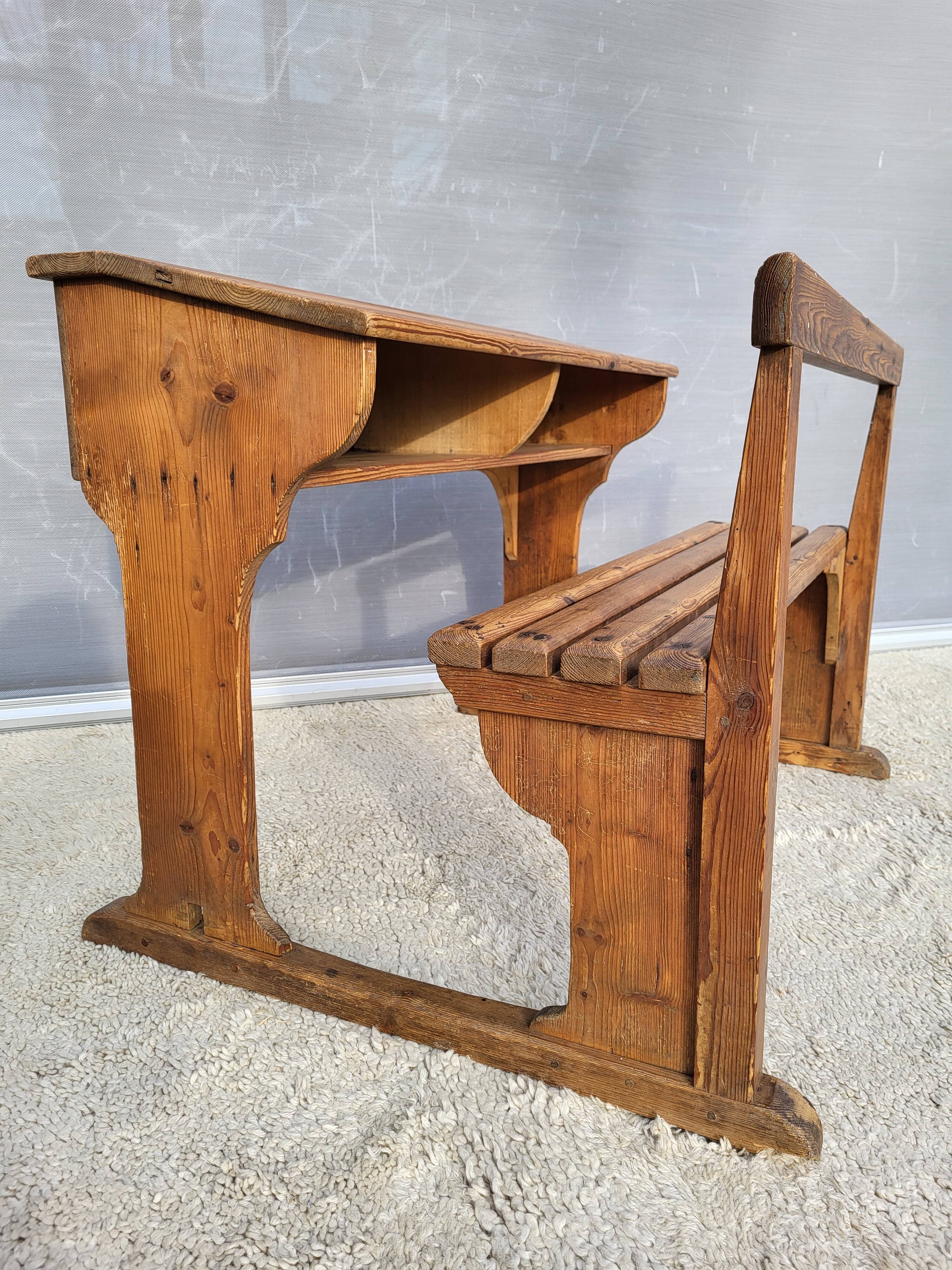 Double solid wood school desk