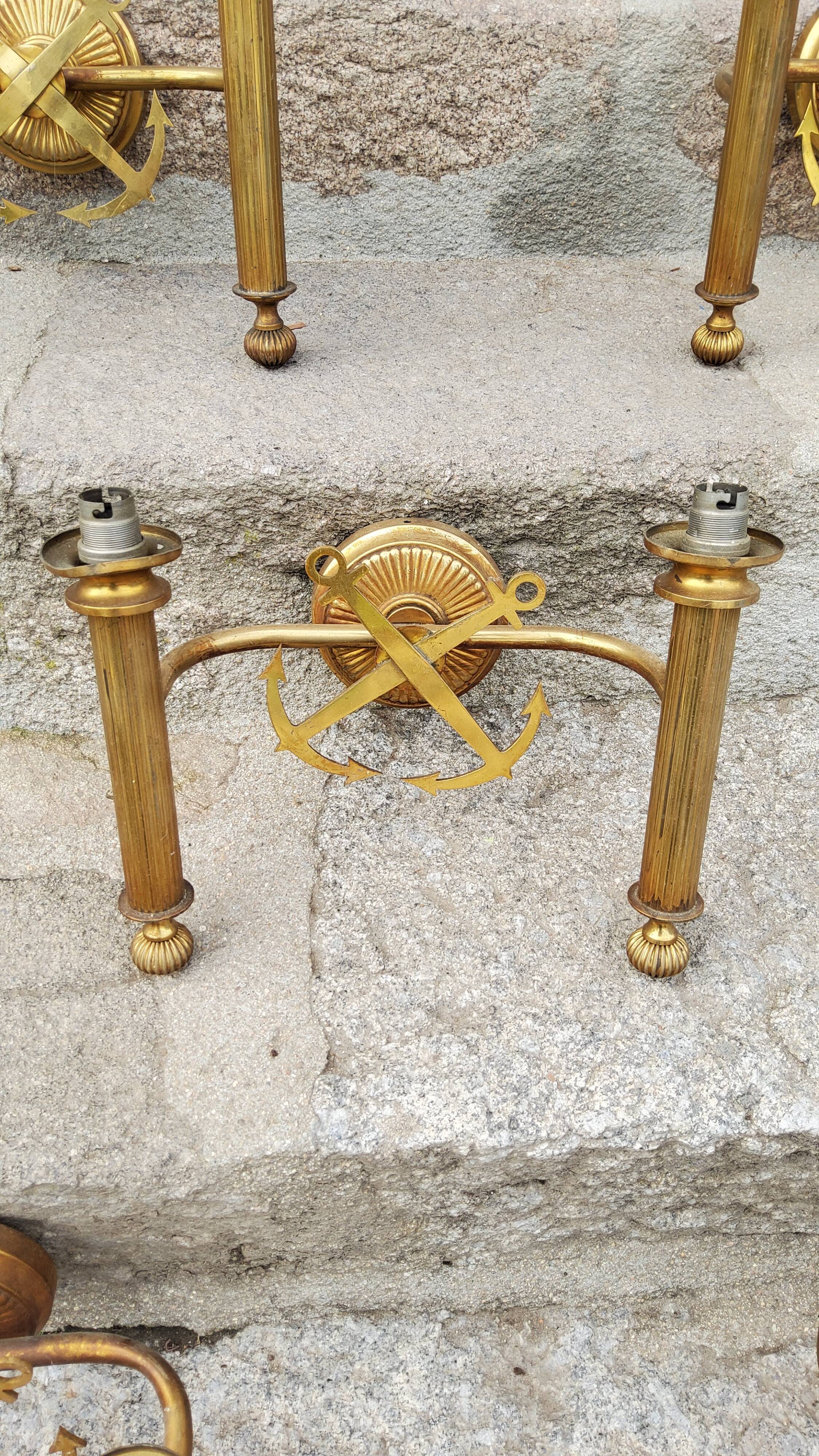 Set of 5 glass and brass sconces from the 70s