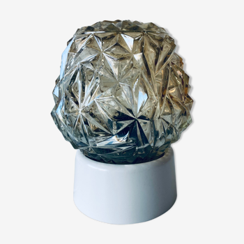 Diamond globe table lamp
