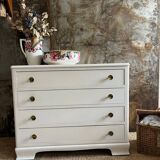 Linen chest of drawers
