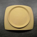 Empty cup gold leaf pocket