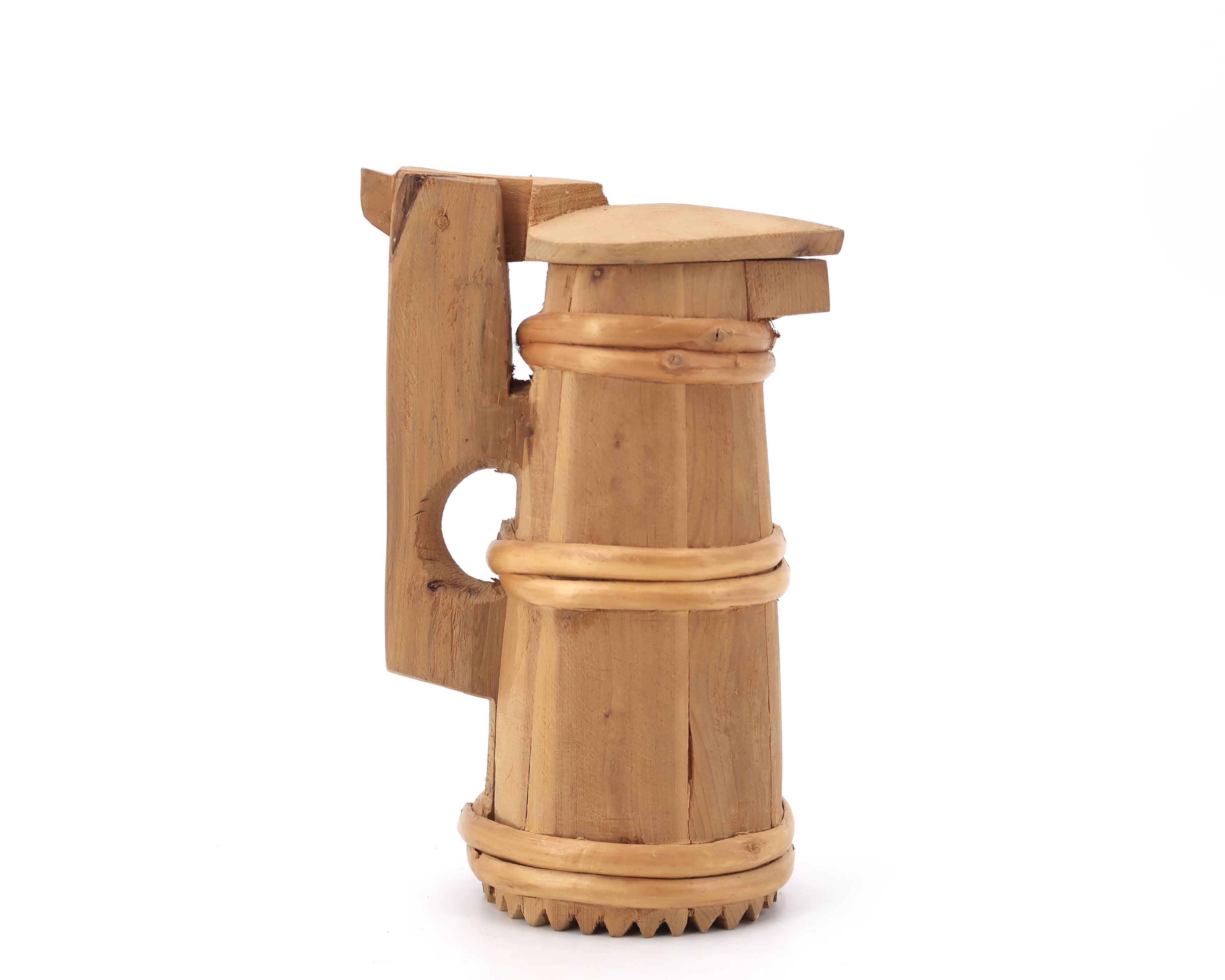 Pichet décoratif rustique en bois, années 50