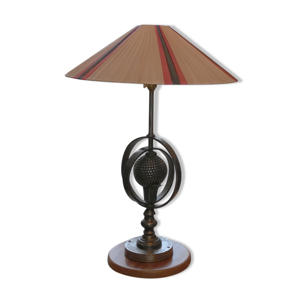 Lampe en fer forgé a décors de sphère armillaire