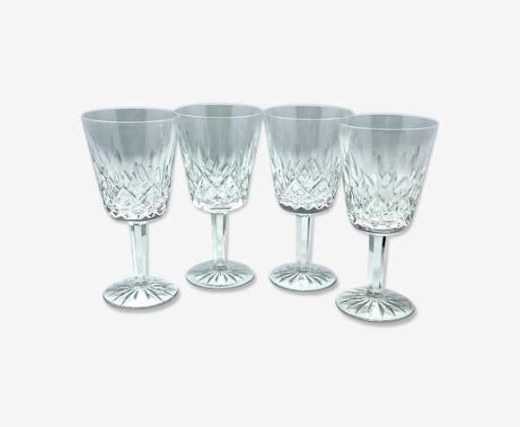 Verres à vin en cristal taillé