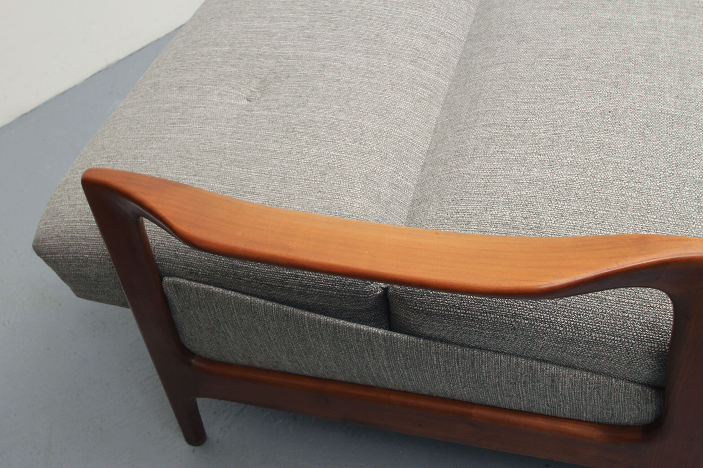 1960s sofa/daybed convertible in cherrywood