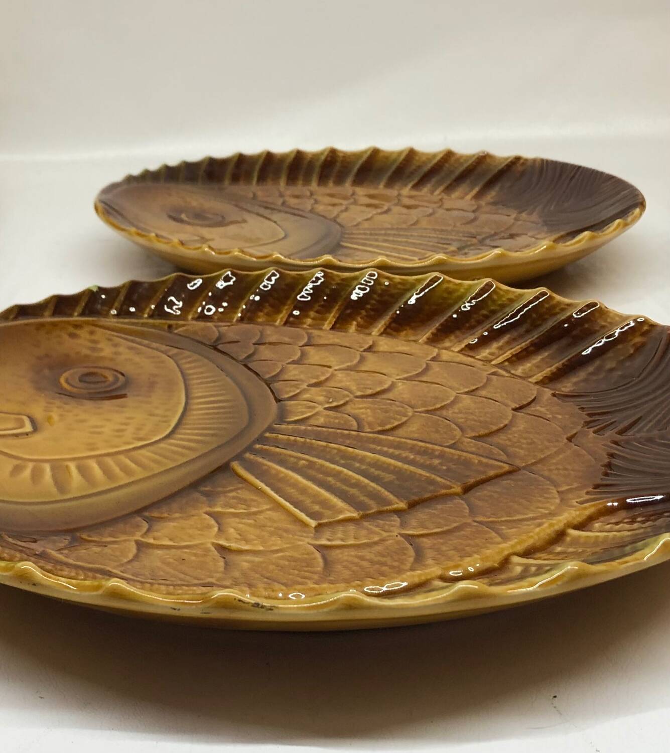 2 vintage fish dishes in slip from Sarreguemines