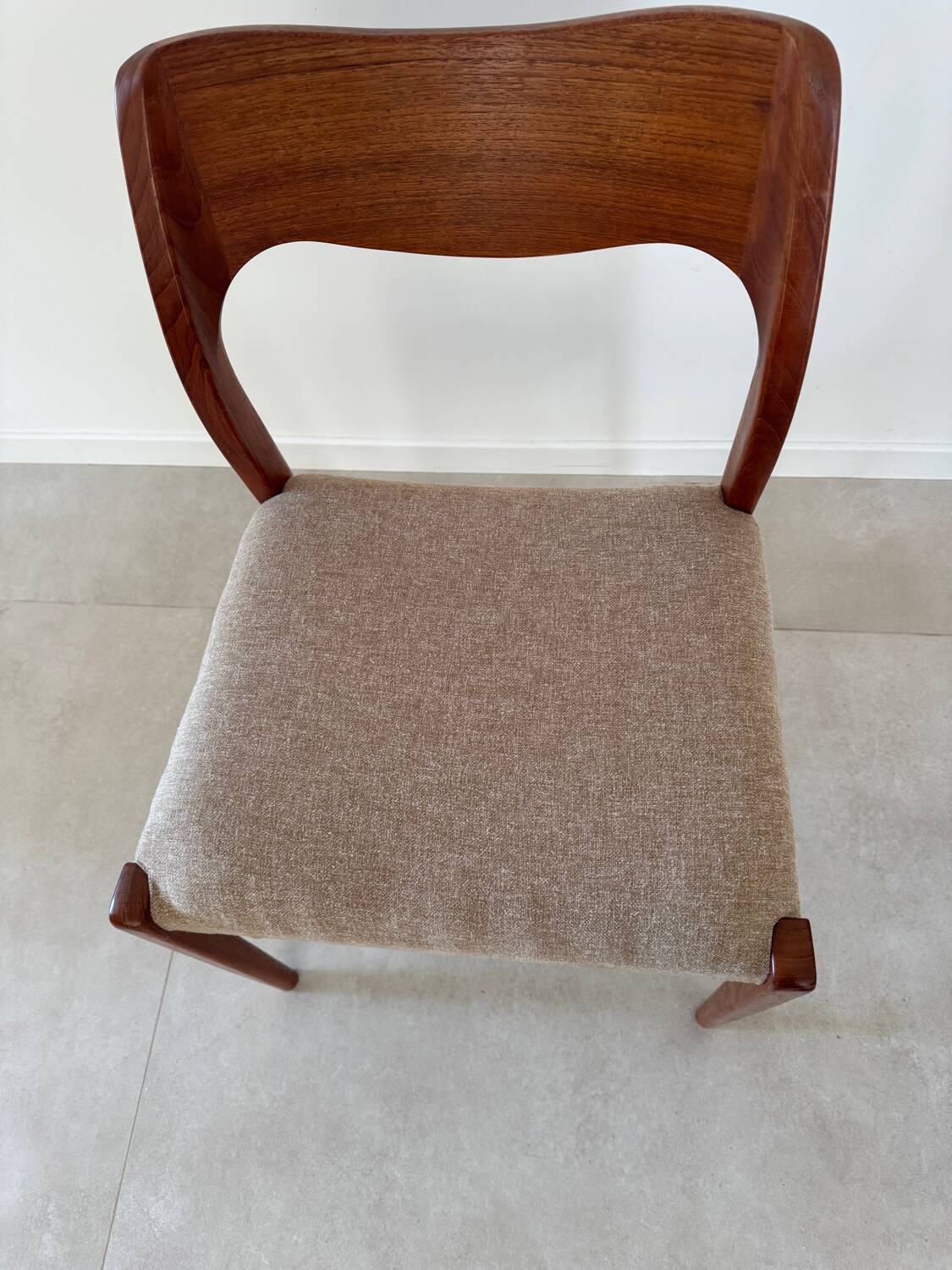 Paire de chaises Niels Otto Moller 71 scandinave