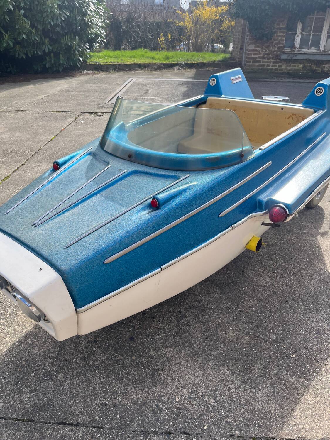 Space shuttle godbille ride subject