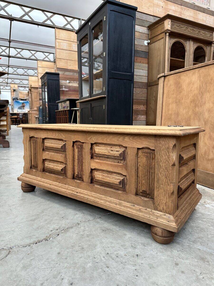 Oak storage bench