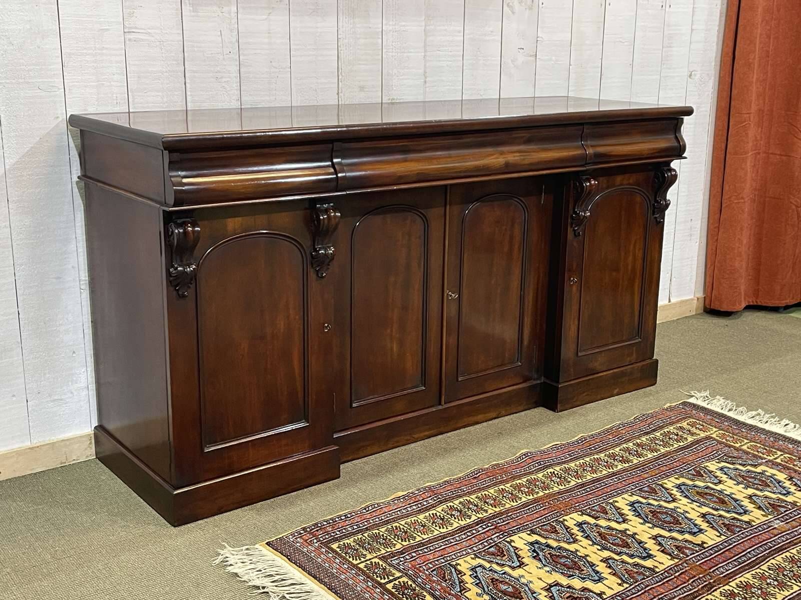Victorian enfilade from the 19th century in mahogany