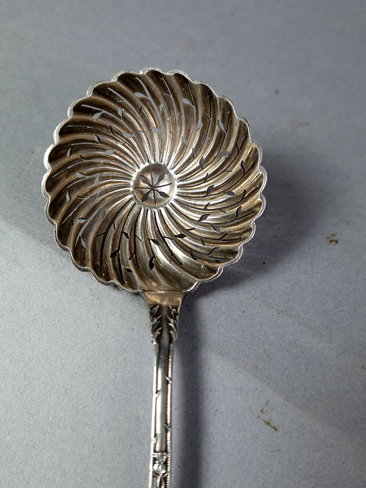 Spoon to sprinkle silver metal small model SB