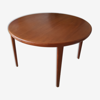 Scandinavian table