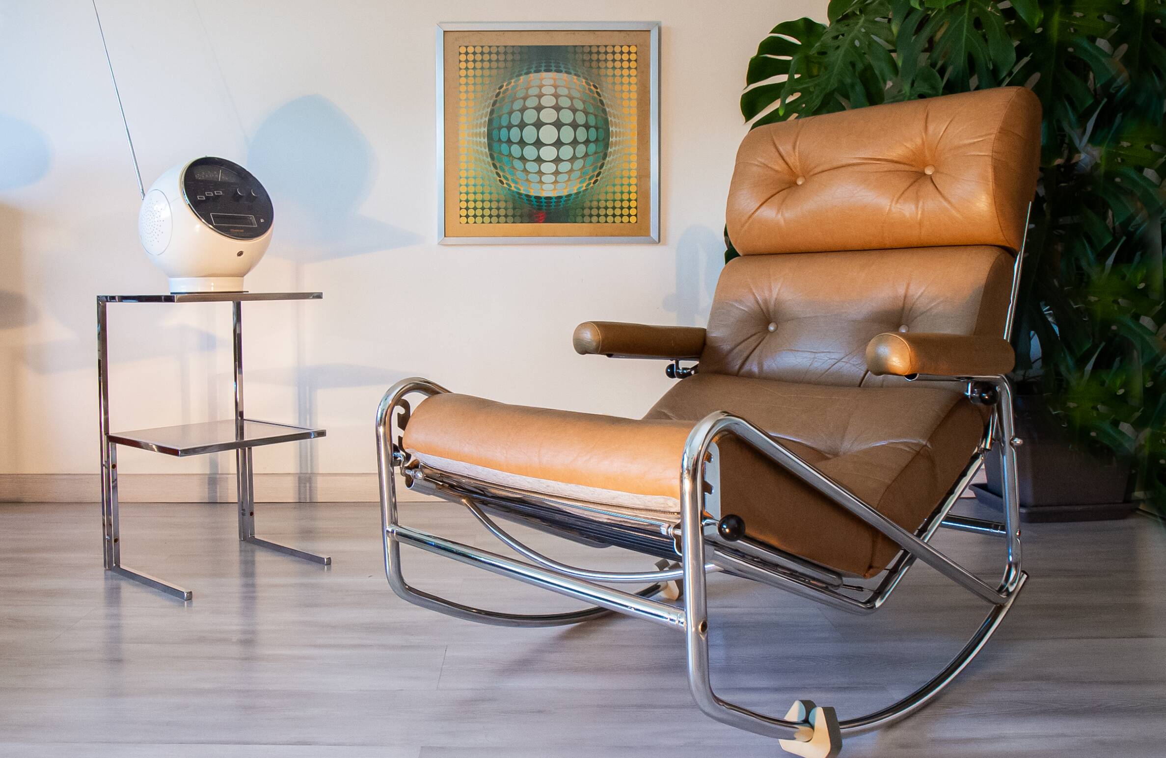 Fauteuil relax Lama 70's, chrome et simili cuir, repose pied repliable