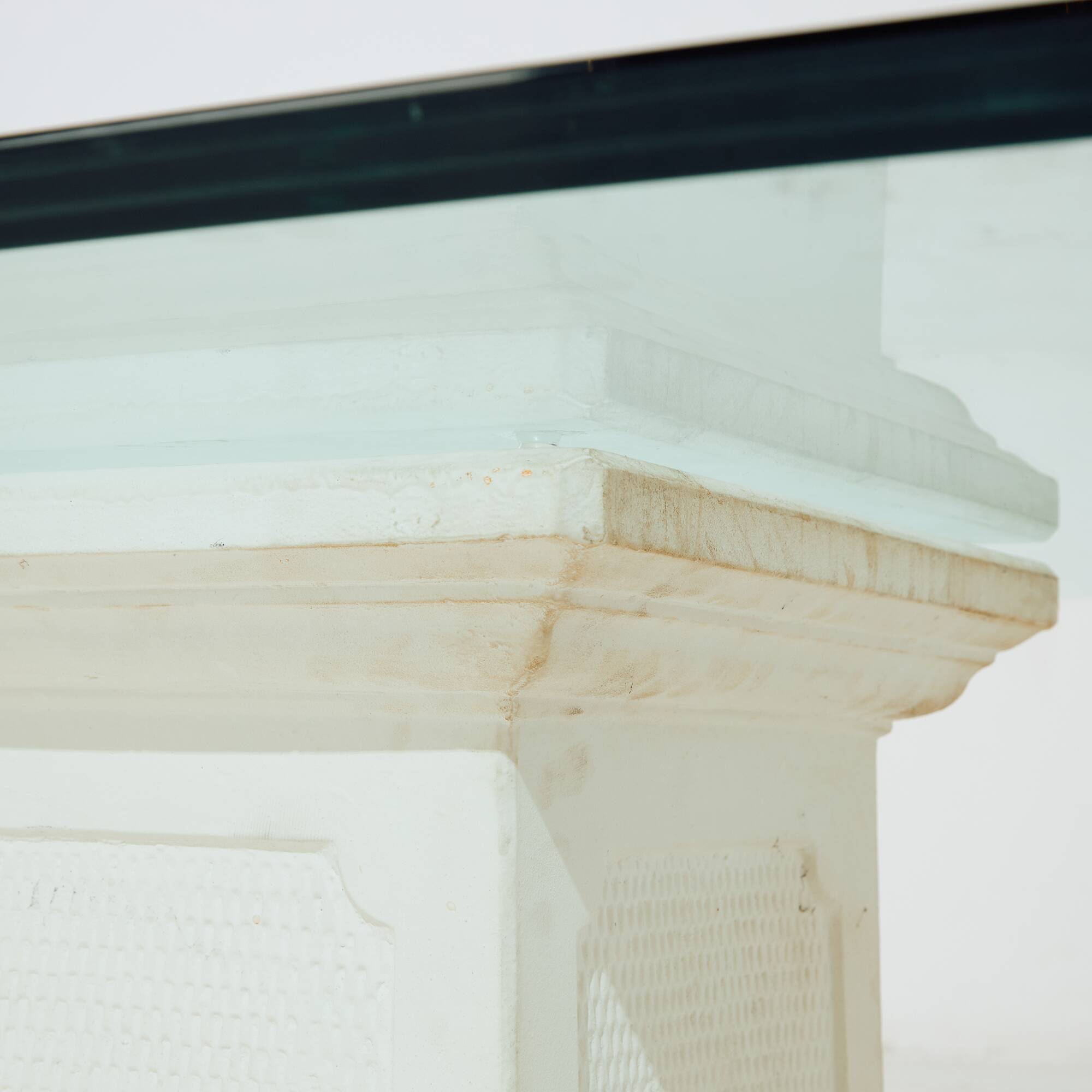 MK10238 Glass and concrete coffee table