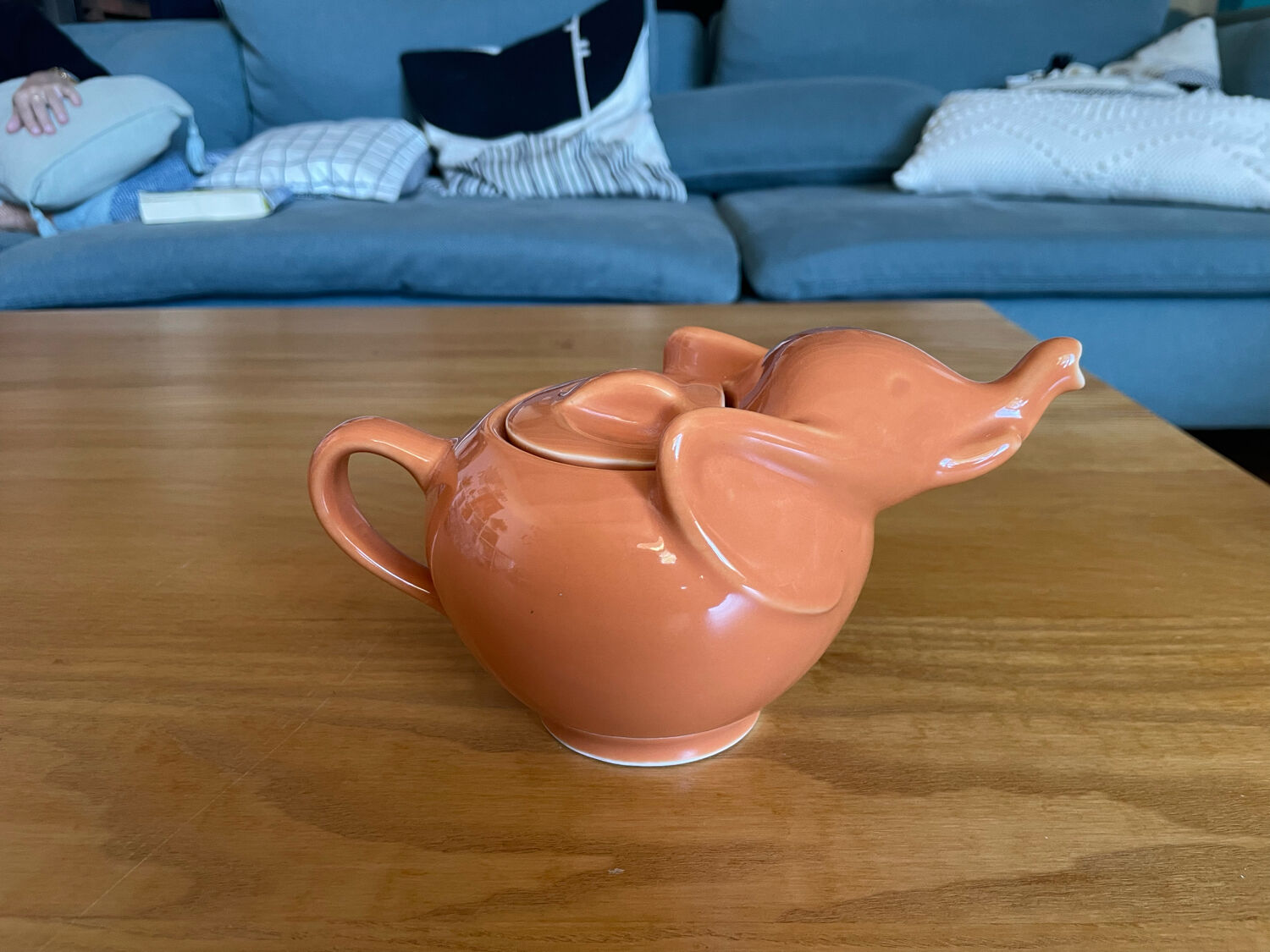 Vintage Lipton Elephant Teapot terracotta