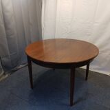 Scandinavian round table