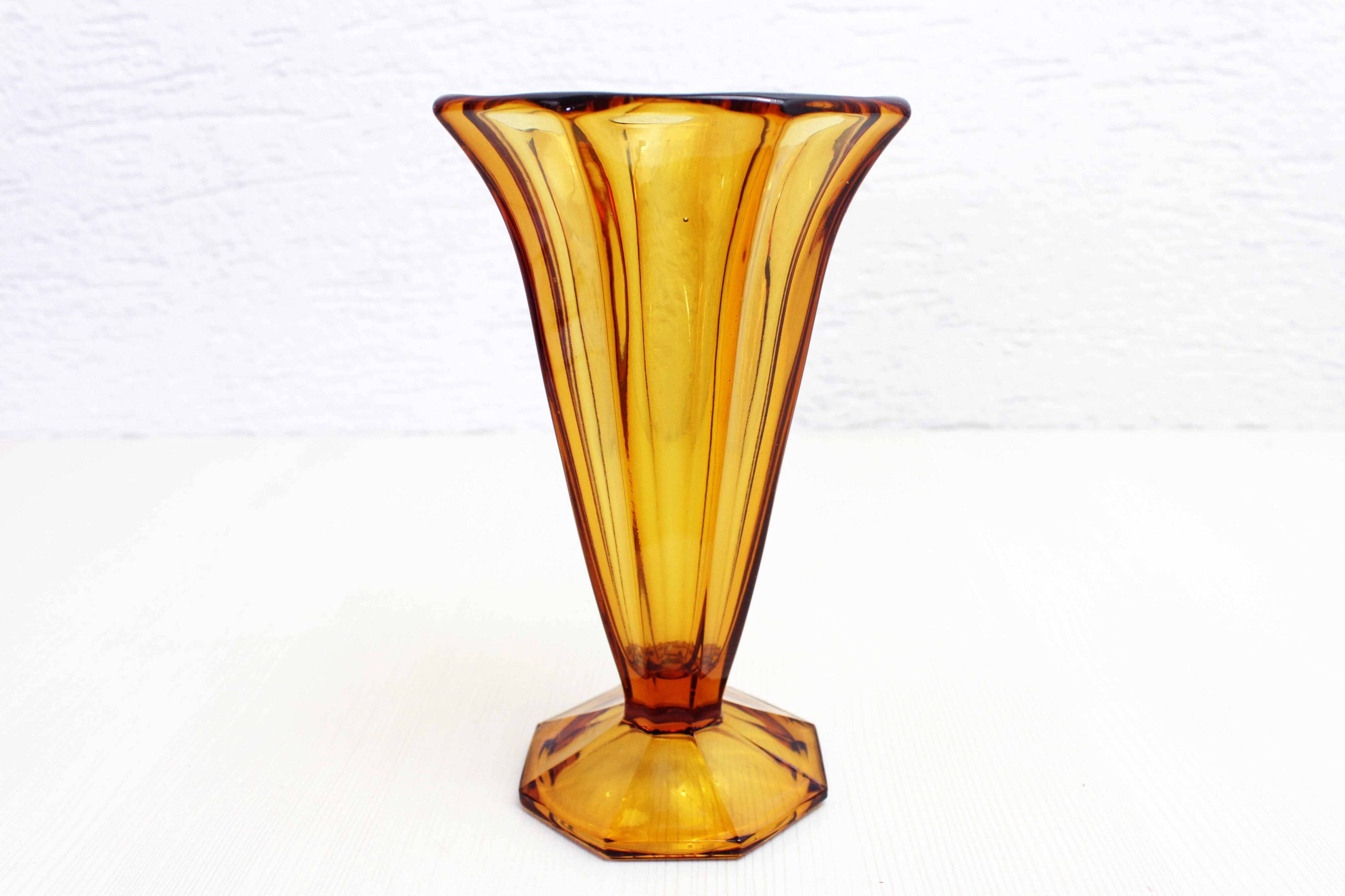 Art Deco glass vase 1930