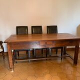 Farm table