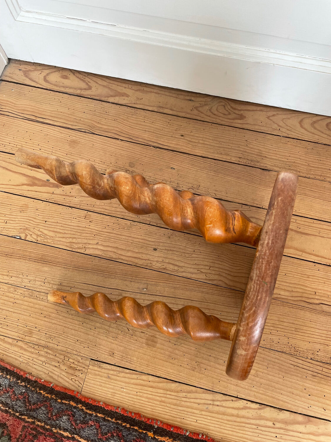 Vintage tripod stool with turned feet