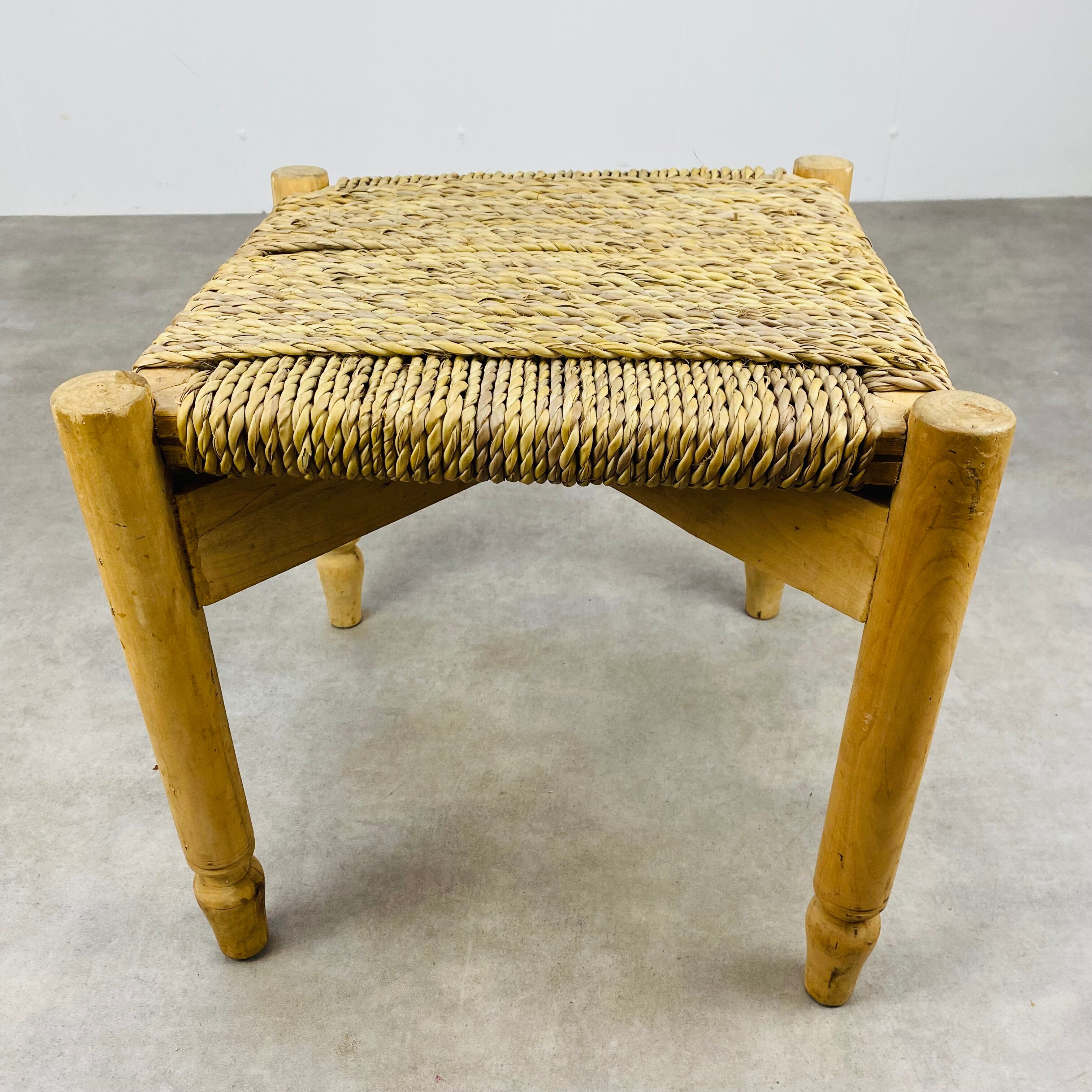 Stool woven straw raw wood