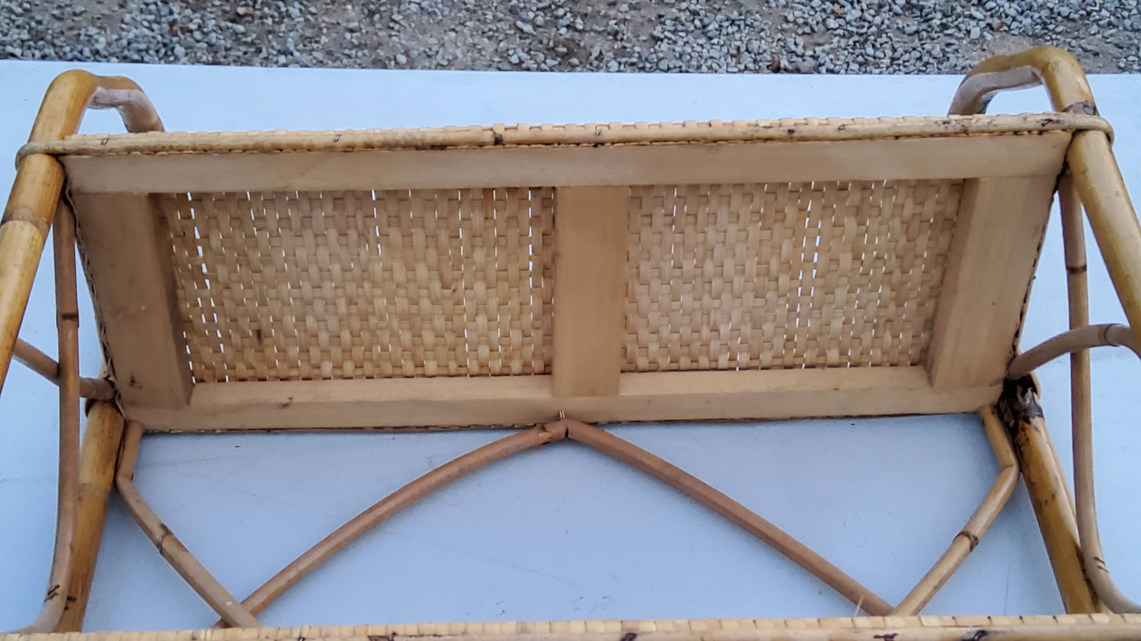 Double wall shelf in bamboo and rattan from the 70s