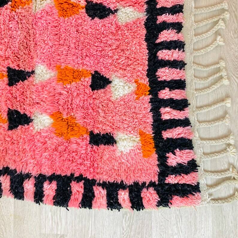 Traditional handmade Berber rug 250cm x 150cm