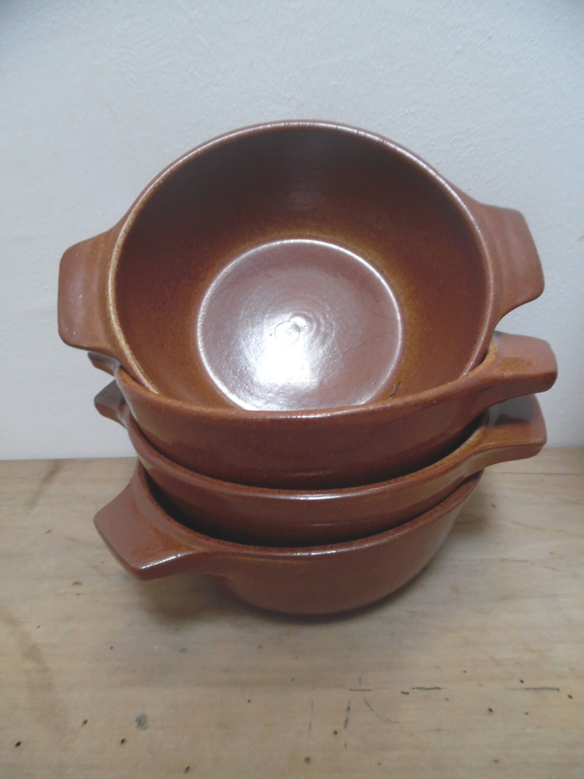 Set of soup plates to ears in sandstone