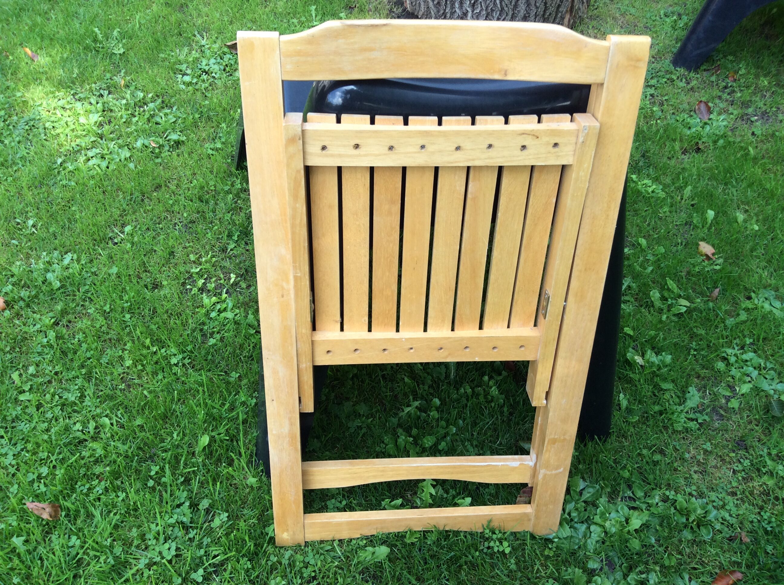 Series of 4 folding chairs