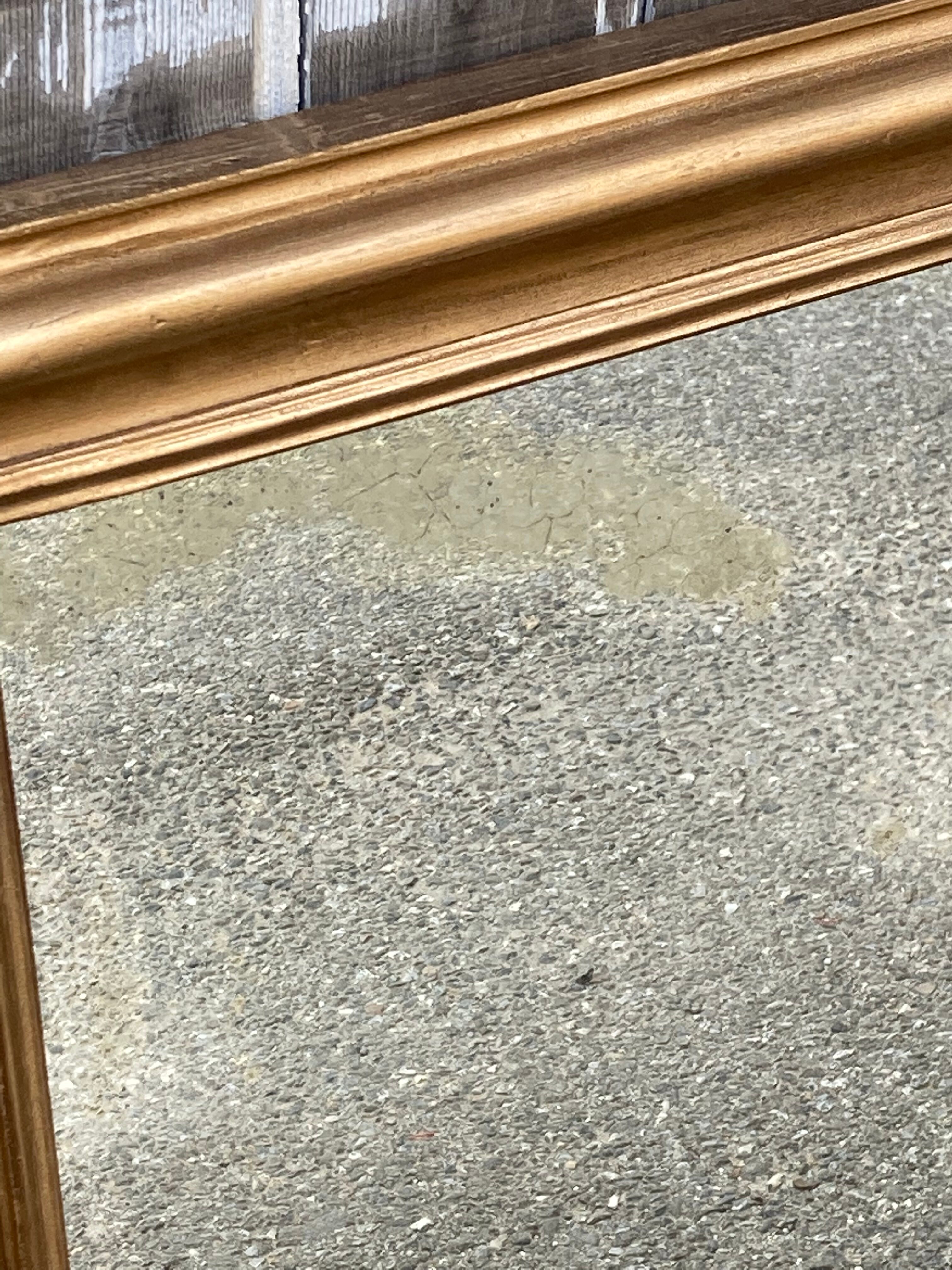 Mirror gilded rounded corners 109x80cm
