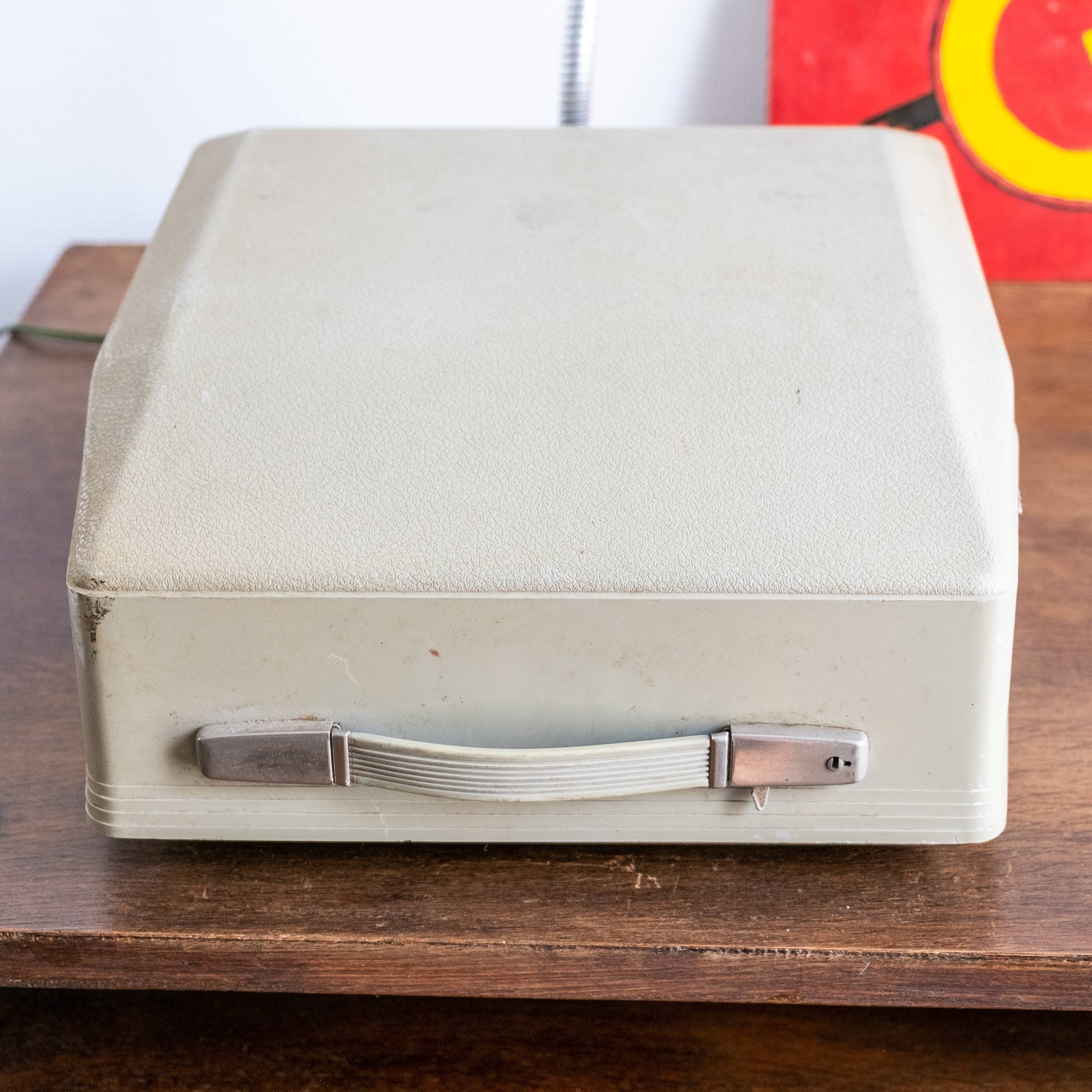 Vintage japy model p91 typewriter