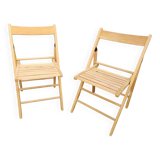 Paire de chaises pliantes en bois