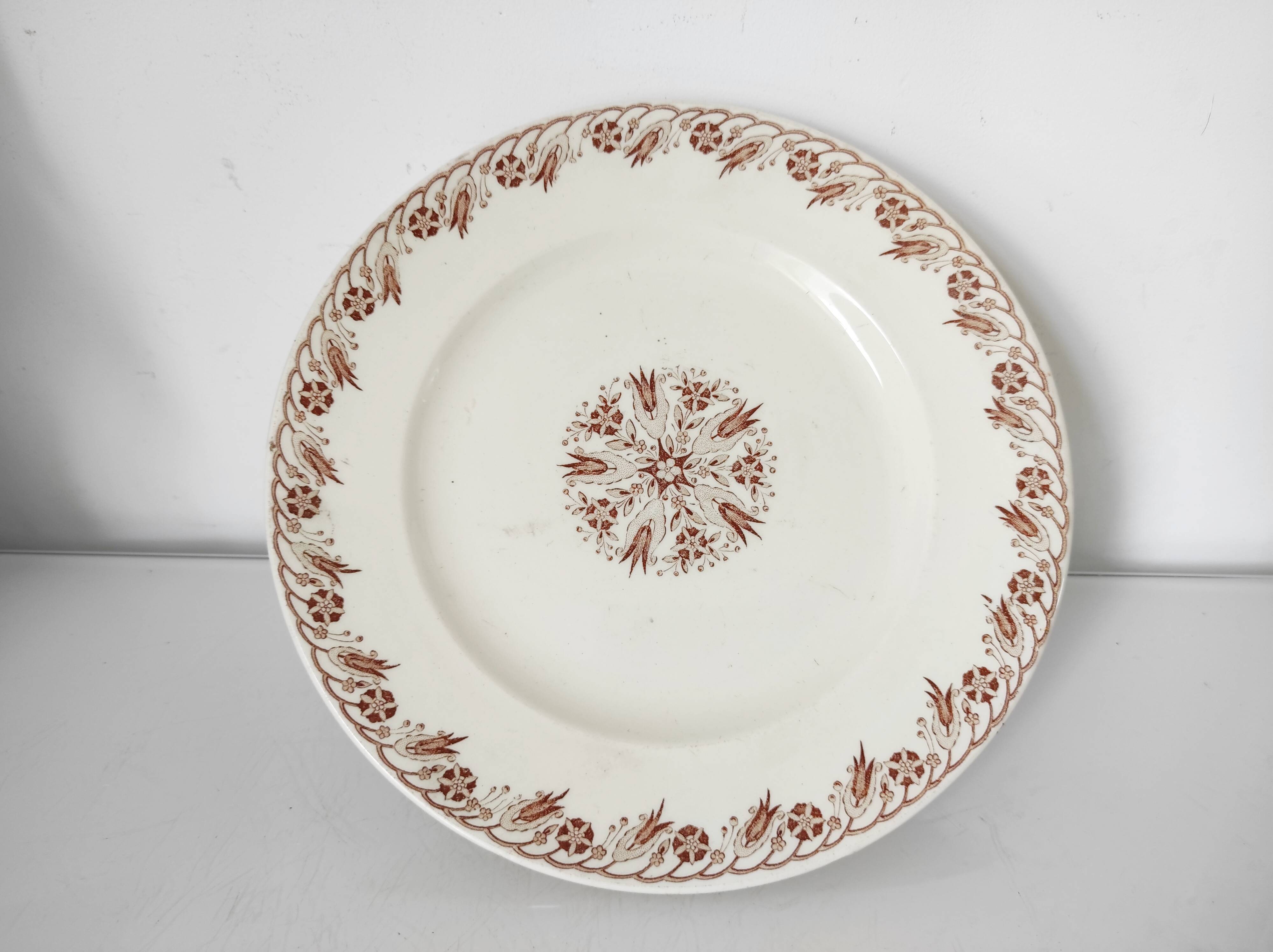 Dish with heel K&g Lunéville