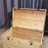 Old curved travel trunk, in pine, stripped 98x60x65